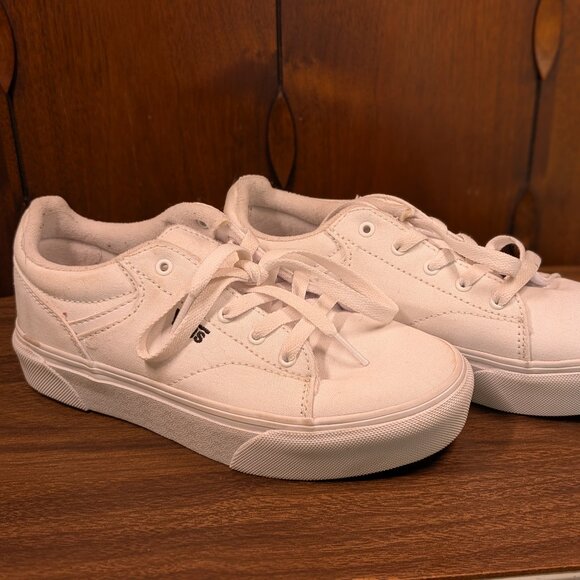 White Vans Barely Worn Size 3 Missy - Picture 1 of 6